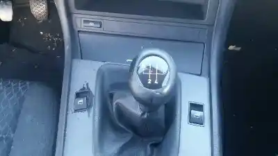 Sloopvoertuig bmw 3 compact (e46) 320 td van het jaar 2003 aangedreven 204d4