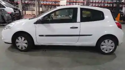 Veículo de Sucata renault clio iii dynamique do ano 2011 alimentado k9k 770