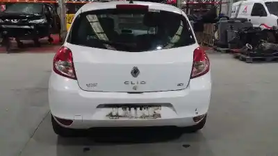 Veículo de Sucata renault clio iii dynamique do ano 2011 alimentado k9k 770