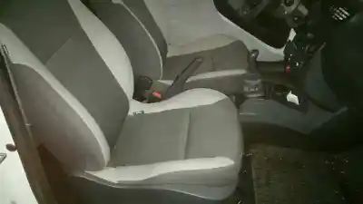 Veículo de Sucata renault clio iii dynamique do ano 2011 alimentado k9k 770