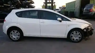Veicolo di demolizione seat leon (1p1) 1.9 tdi dell'anno 2005 alimentato bxe