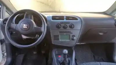 Veicolo di demolizione seat leon (1p1) 1.9 tdi dell'anno 2005 alimentato bxe