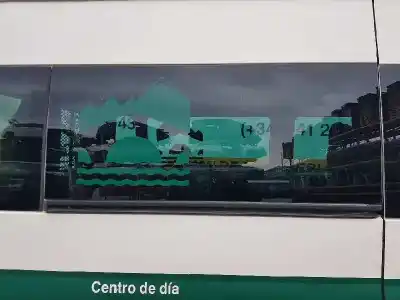 Sloopvoertuig ford transit caja cerrada, larga (fy) (2000 =>) ft 330 2.4 90 cv / 66 kw van het jaar 2005 aangedreven d2fa