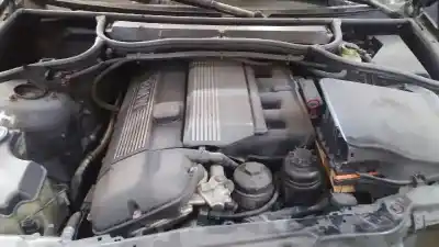 Veículo de Sucata bmw serie 3 berlina (e36) 2.5 24v do ano 2001 alimentado 256s5