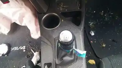 Scrapping Vehicle toyota rav 4 iii (_a3_) 2.2 d (ala35_) of the year 2015 powered 2ad