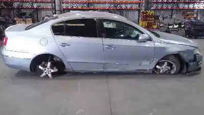 Veículo de Sucata volkswagen passat berlina 2.0 tdi do ano 2005 alimentado bkp