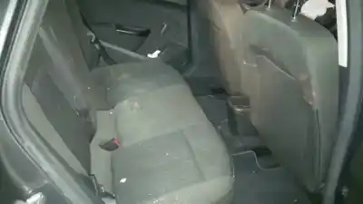 Veículo de Sucata opel astra j lim. 1.4 16v do ano 2010 alimentado a14xer