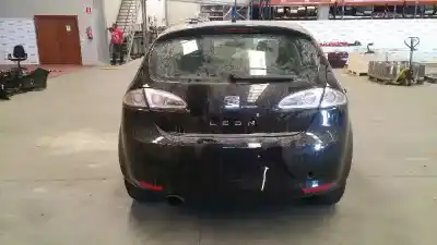 Veicolo di demolizione seat leon (1p1) 1.9 tdi dell'anno 2007 alimentato bxe