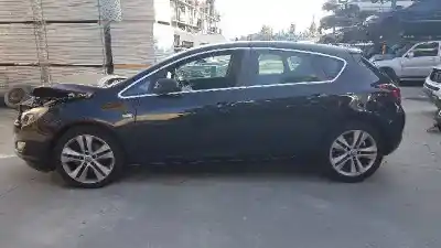 Veicolo di demolizione opel                                               astra j (p10)                                                                                                                                                                                                                                              1.7 cdti (68)                                                                                                                                                                                                                                              dell'anno 2009 alimentato a17dtr