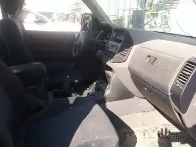 Здавання транспортного засобу mitsubishi montero (v60/v70) 3.2 di-d avance року 2001 потужний 4m41
