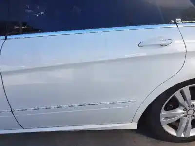 Здавання транспортного засобу mercedes-benz clase r (w251, v251) r 350 cdi 4-matic (251.023, 251.123) року 2011 потужний 642872
