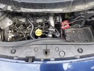 Véhicule à la ferraille renault scénic ii (jm0/1_) 1.9 dci (jm0g, jm12, jm1g, jm2c) de l'année 2004 alimenté f9q812