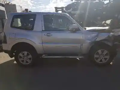 Scrapping Vehicle mitsubishi montero (v60/v70) 3.2 di-d all-four of the year 2009 powered 4m41