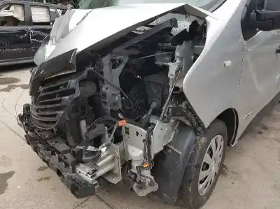Veículo de Sucata renault trafic combi combi 9 l1h1 2.8t (8/9 plazas) do ano 2015 alimentado r9m450