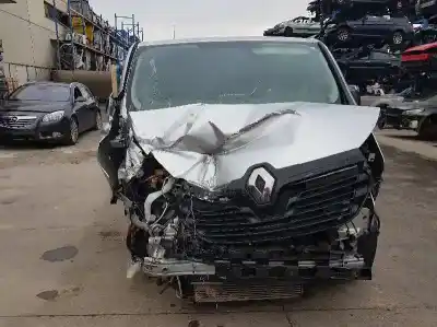 Veículo de Sucata renault trafic combi combi 9 l1h1 2.8t (8/9 plazas) do ano 2015 alimentado r9m450
