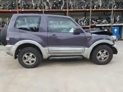Здавання транспортного засобу mitsubishi montero (v60/v70) 3.2 di-d avance року 2000 потужний 4m41