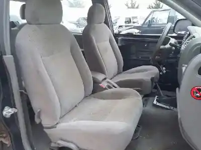 Здавання транспортного засобу isuzu dmax 2999 cc року 2006 потужний 4jh1tc