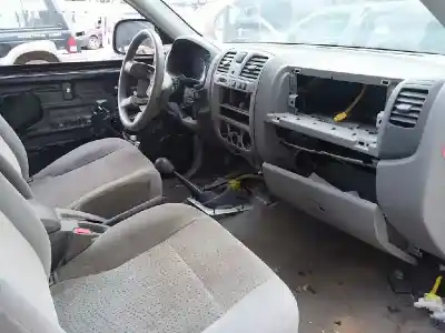 Здавання транспортного засобу isuzu dmax 2999 cc року 2006 потужний 4jh1tc