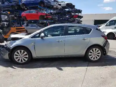 Здавання транспортного засобу OPEL ASTRA J (P10) 1.7 CDTI (68) року 2011 потужний A17DTR
