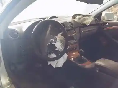 Здавання транспортного засобу mercedes-benz clk (c209) clk 200 kompressor (209.342) року 2004 потужний m271940