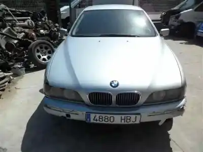 Veículo de Sucata bmw 5 (e39) 520 i do ano 1999 alimentado 206s3