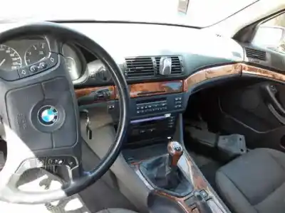 Veículo de Sucata bmw 5 (e39) 520 i do ano 1999 alimentado 206s3
