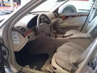 Veículo de Sucata mercedes-benz clase e (w211) e 320 cdi (211.026) do ano 2003 alimentado om648961
