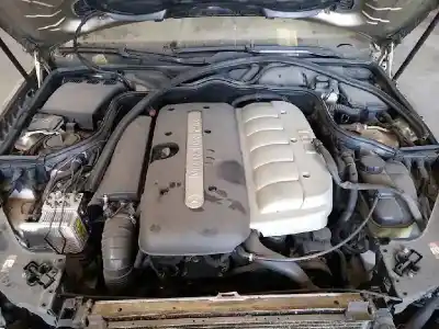 Veículo de Sucata mercedes-benz clase e (w211) e 320 cdi (211.026) do ano 2003 alimentado om648961