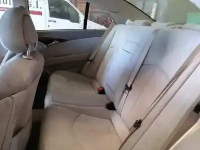 Veículo de Sucata mercedes-benz clase e (w211) e 320 cdi (211.026) do ano 2003 alimentado om648961