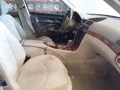 Veículo de Sucata mercedes-benz clase e (w211) e 320 cdi (211.026) do ano 2003 alimentado om648961