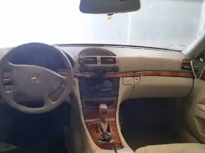 Veículo de Sucata mercedes-benz clase e (w211) e 320 cdi (211.026) do ano 2003 alimentado om648961