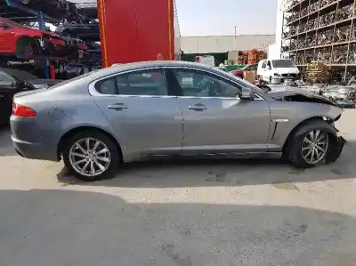 Vehicul casat jaguar xf i (x250) 2.2 d al anului 2012 alimentat 224dt
