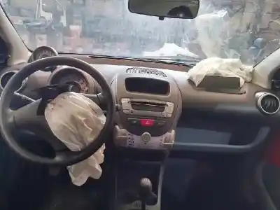 Veículo de Sucata peugeot 107 (pm_, pn_) 1.0 do ano 2010 alimentado 1kr