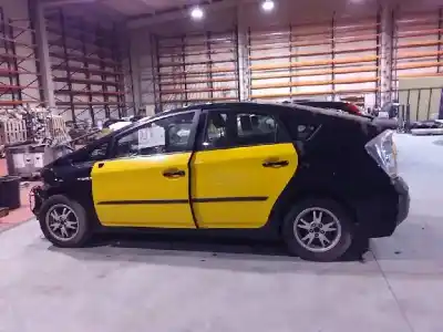 Scrapping Vehicle toyota prius (zvw30) 1.8 73kw of the year 2012 powered 2zrfxe