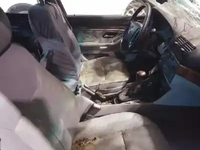 Sloopvoertuig bmw 5 (e39) 530 d van het jaar 2000 aangedreven 306d1