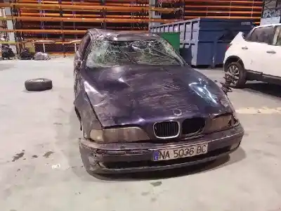 Sloopvoertuig bmw 5 (e39) 530 d van het jaar 2000 aangedreven 306d1