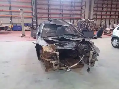 Vehicul casat audi a6 berlina 3.0 v6 24v tdi al anului 2004 alimentat bmk