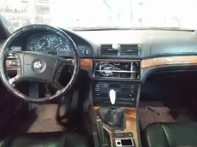 Veículo de Sucata bmw 5 (e39) 525 tds do ano 1998 alimentado 256t1