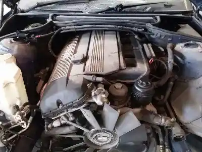 Veículo de Sucata bmw serie 3 cabrio (e46) 2.5 24v do ano 2003 alimentado 256s5