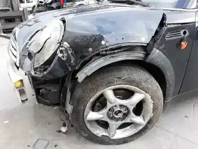 Veicolo di demolizione mini mini (r50,r53) cooper dell'anno 2005 alimentato w10b16a