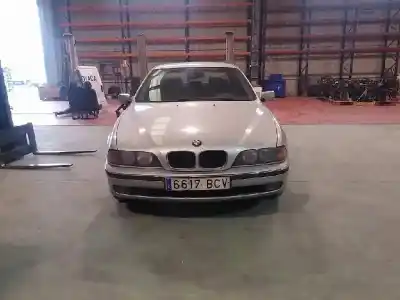 Veículo de Sucata bmw 5 (e39) 520 d do ano 2000 alimentado 204d1