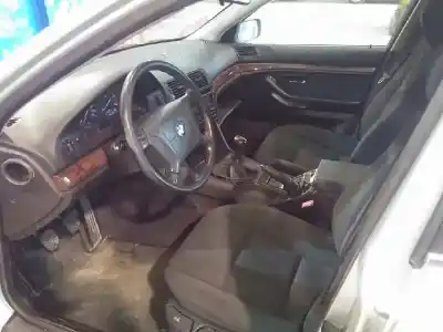 Veículo de Sucata bmw 5 (e39) 520 d do ano 2000 alimentado 204d1