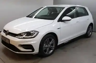 Veicolo di demolizione VOLKSWAGEN GOLF VII LIM. 2.0 TDI dell'anno 2019 alimentato DEJA
