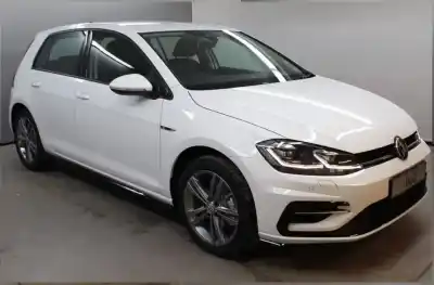 Veicolo di demolizione VOLKSWAGEN GOLF VII LIM. 2.0 TDI dell'anno 2018 alimentato DEJA
