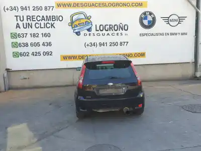 Sloopvoertuig ford fiesta (cbk) ghia van het jaar 2005 aangedreven dv6