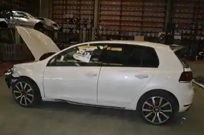 Vehículo de desguace VOLKSWAGEN GOLF VI 2.0 16V TSI del año 2013 con motor CCZB