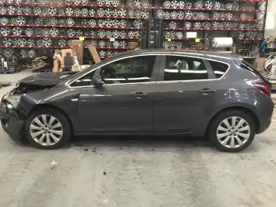 Scrapping Vehicle opel astra j lim. 4türig 1.4 16v turbo of the year 2011 powered a14net