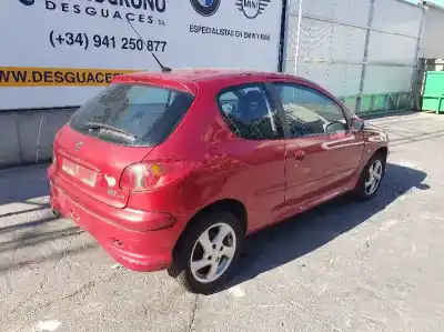 Sloopvoertuig peugeot                                            206 berlina                                                                                                                                                                                                                                                play station 2                                                                                                                                                                                                                                             van het jaar 1999 aangedreven 