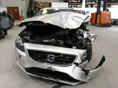 Vehículo de desguace volvo v40 1.6 diesel cat del año 2013 con motor d4162t
