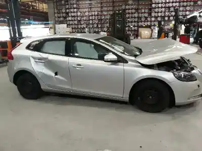 Vehículo de desguace volvo v40 1.6 diesel cat del año 2013 con motor d4162t